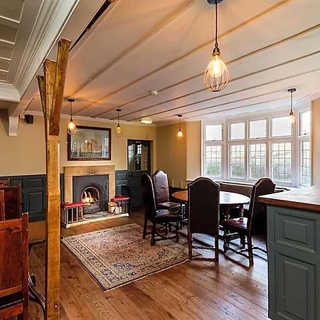The Wheatsheaf At Beetham Hotell