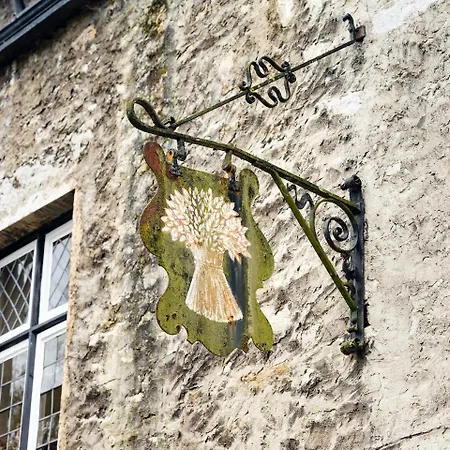 The Wheatsheaf At Beetham Szálloda Sandside
