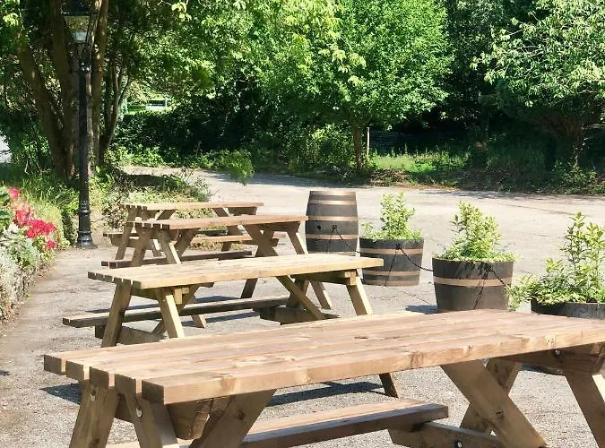 The Wheatsheaf At Beetham 3* Sandside (Beetham)