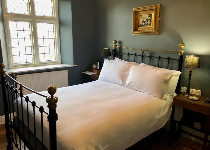 The Wheatsheaf At Beetham Hotel 3*