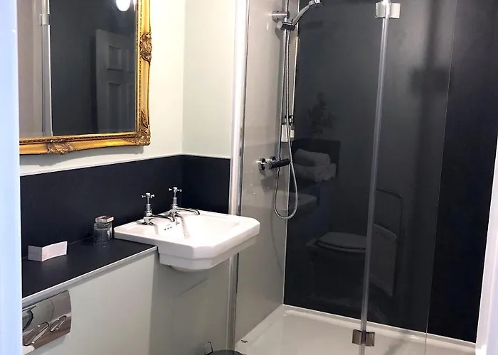 The Wheatsheaf At Beetham Hotel